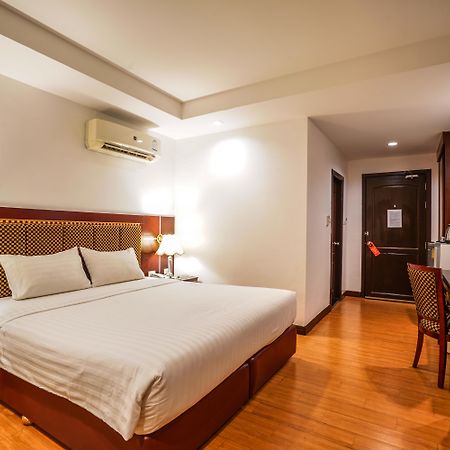 Jomtien Hisotel Экстерьер фото