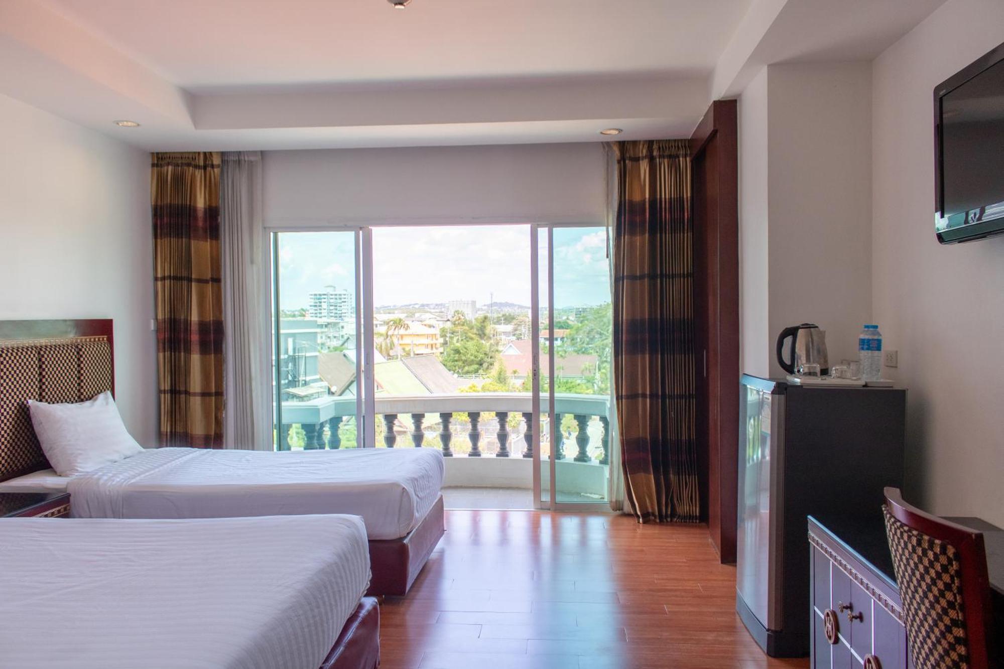 Jomtien Hisotel Экстерьер фото