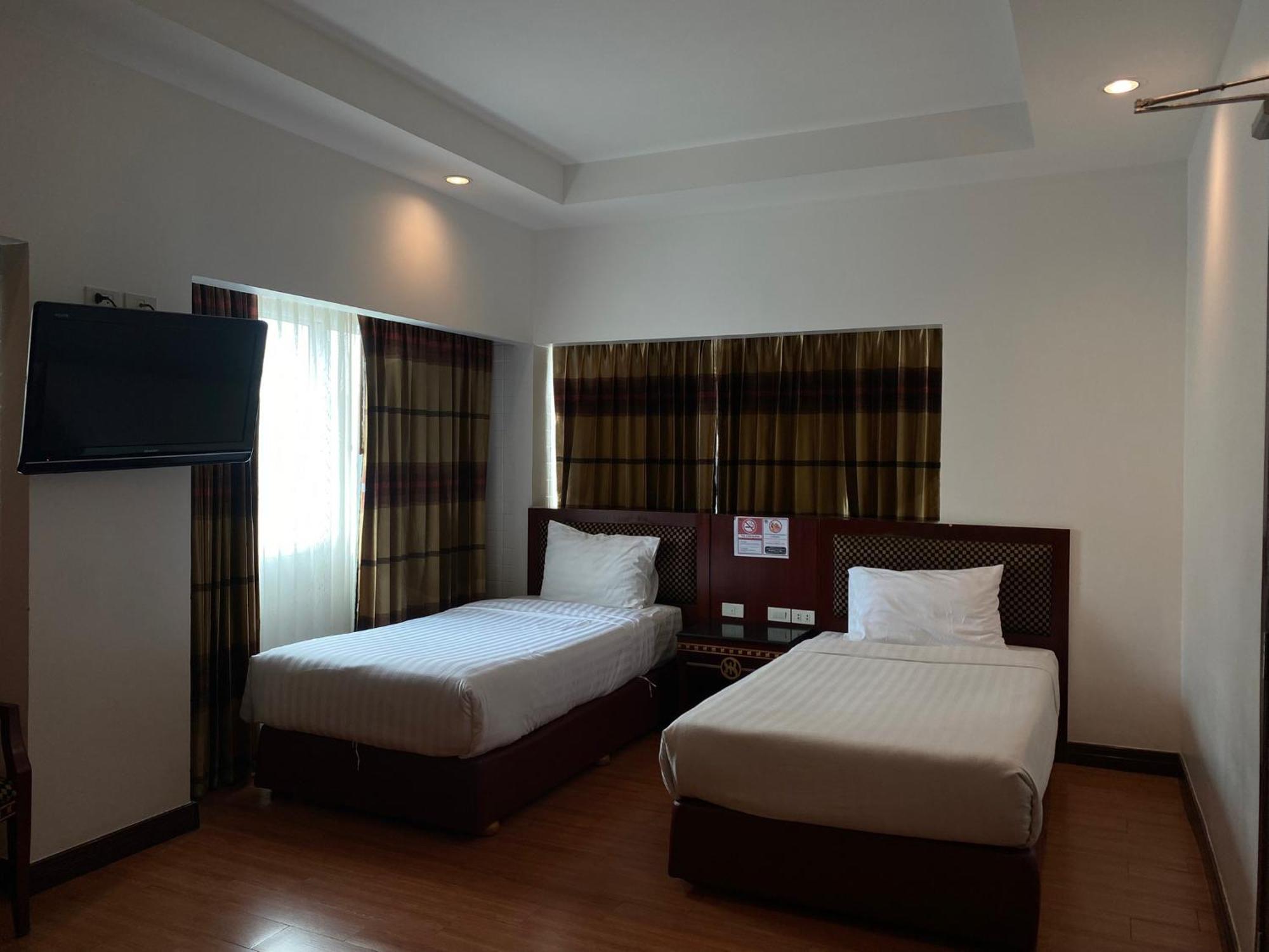 Jomtien Hisotel Экстерьер фото