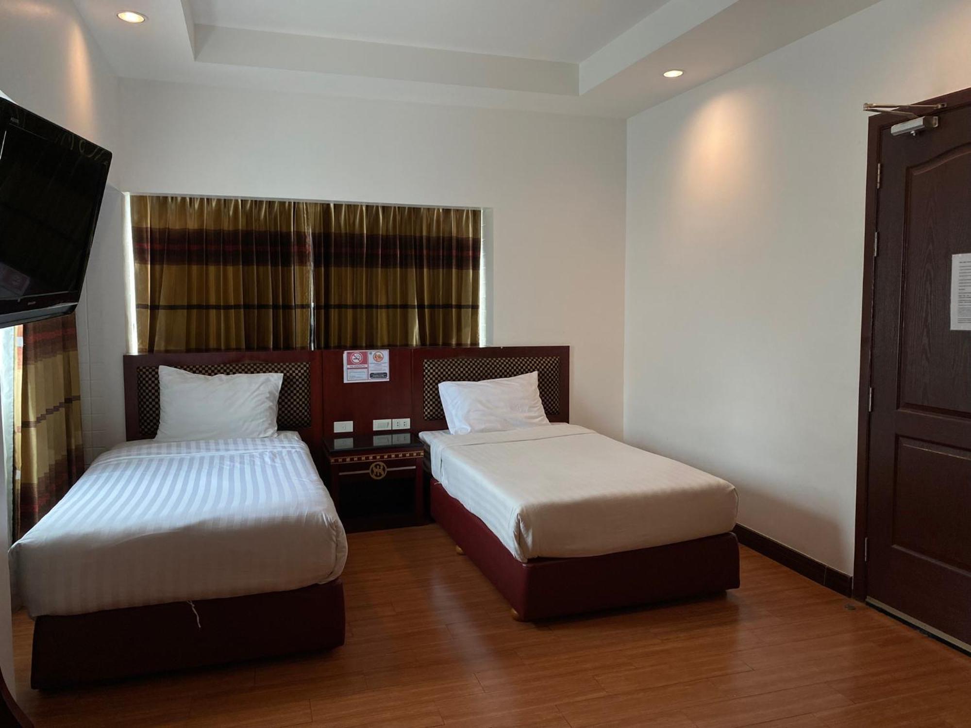 Jomtien Hisotel Экстерьер фото