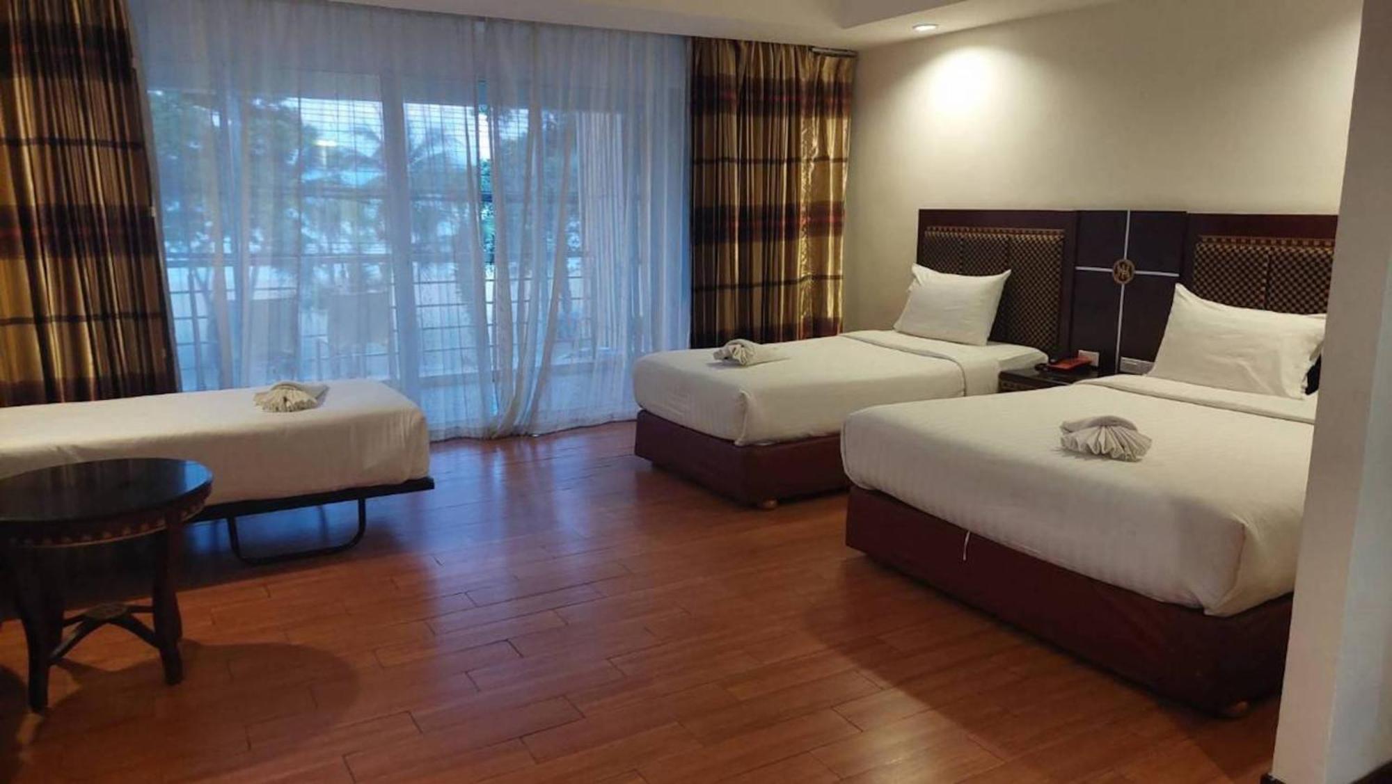 Jomtien Hisotel Экстерьер фото